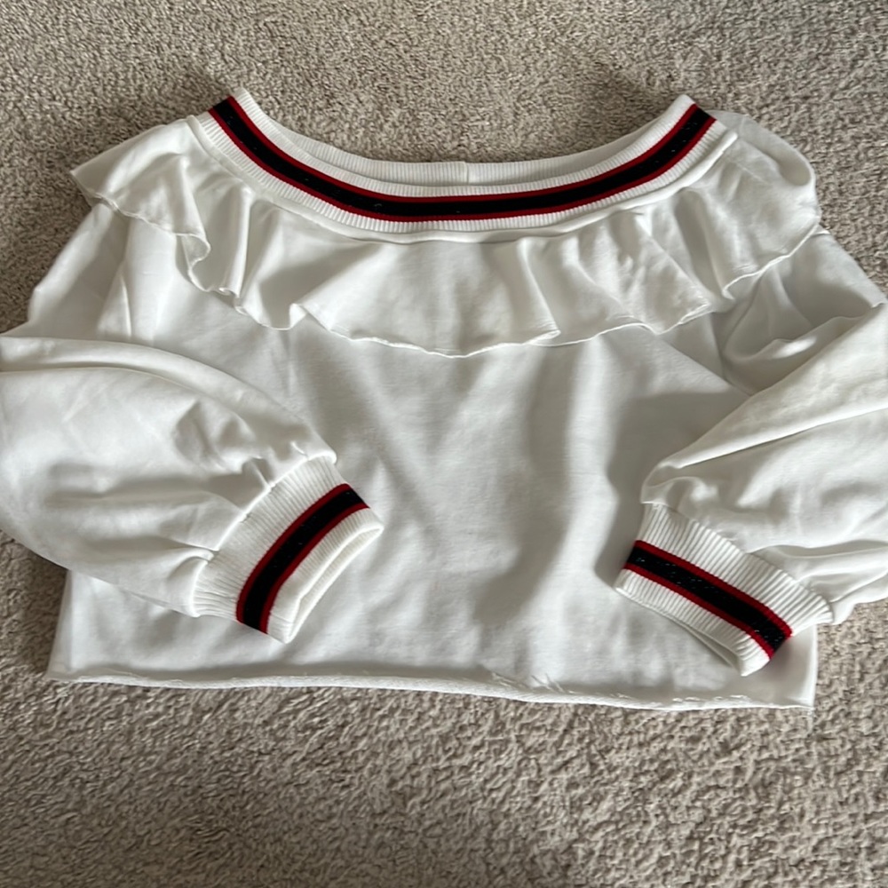 Cute cropped sweater